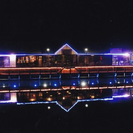Marina View Chalets แมนดูราห์ ภายนอก รูปภาพ